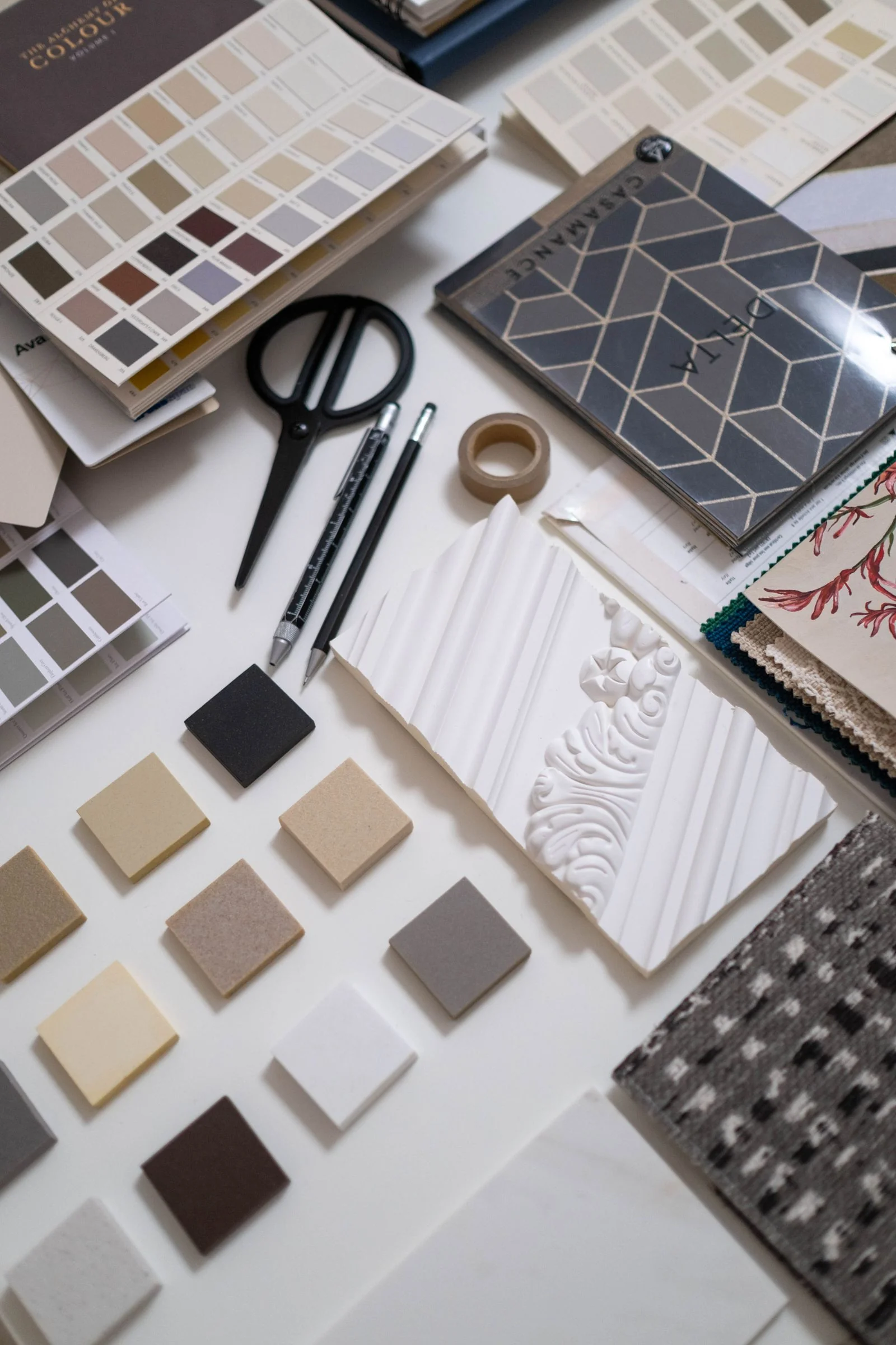Muestras de telas, colores y materiales de diseño